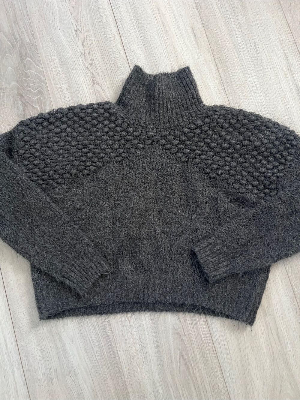 Free People Soft Heather Grey Cropped Mock Neck Knit Fall Sweater Size Small